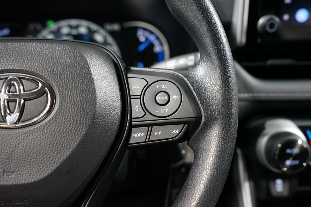 Thumbnail: 2025 Toyota RAV4 - 13