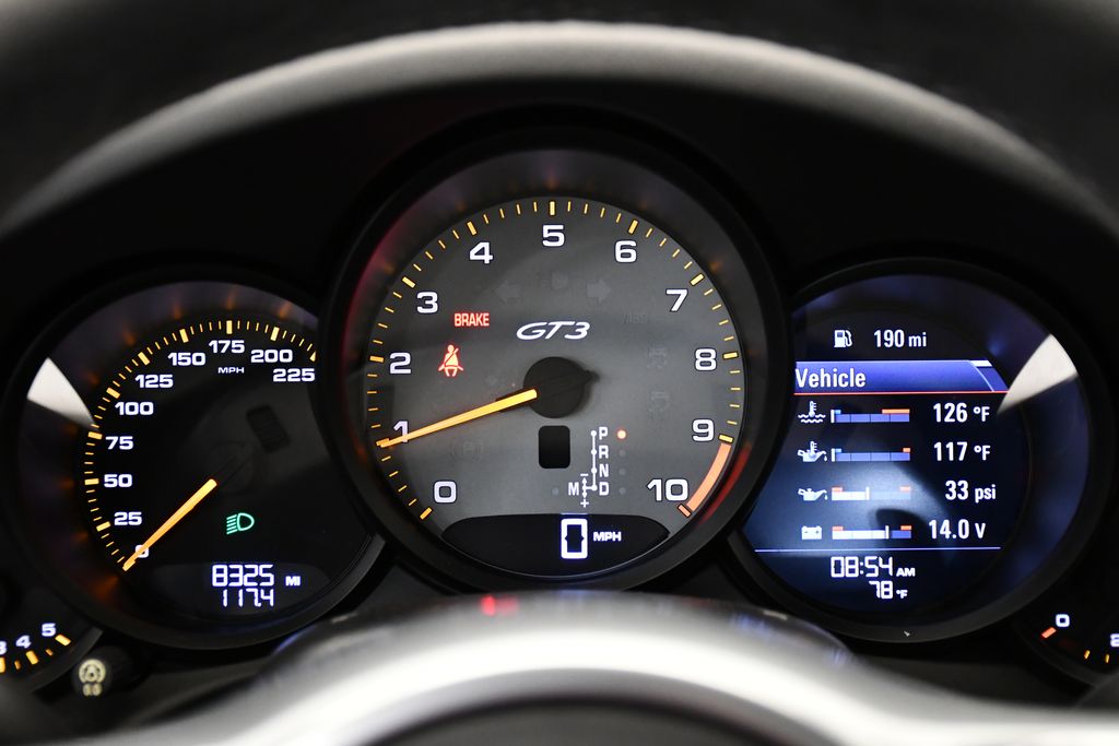 Thumbnail: 2015 Porsche 911 - 23