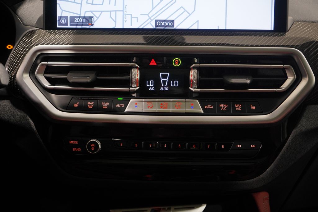 Thumbnail: 2025 BMW X4 - 13