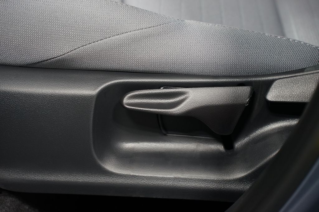 Thumbnail: 2026 Toyota Corolla Cross - 32