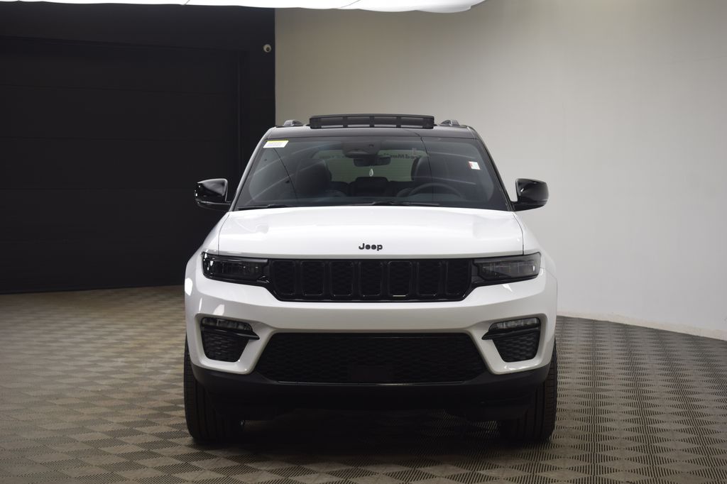 new 2025 Jeep Grand Cherokee car, priced at $50,186