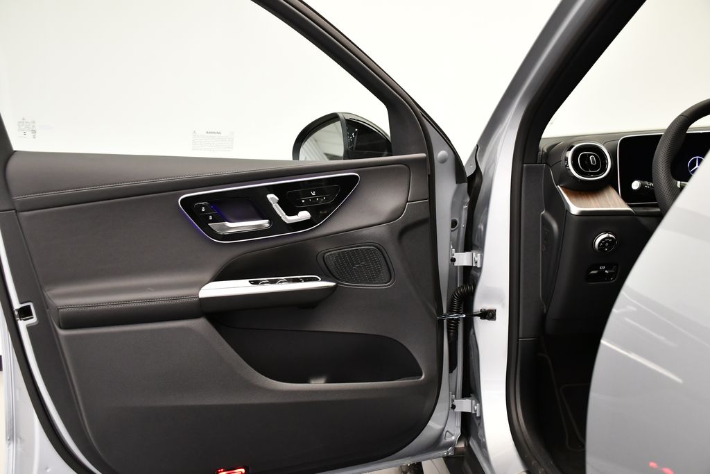 Thumbnail: 2026 Mercedes-Benz GLC - 31