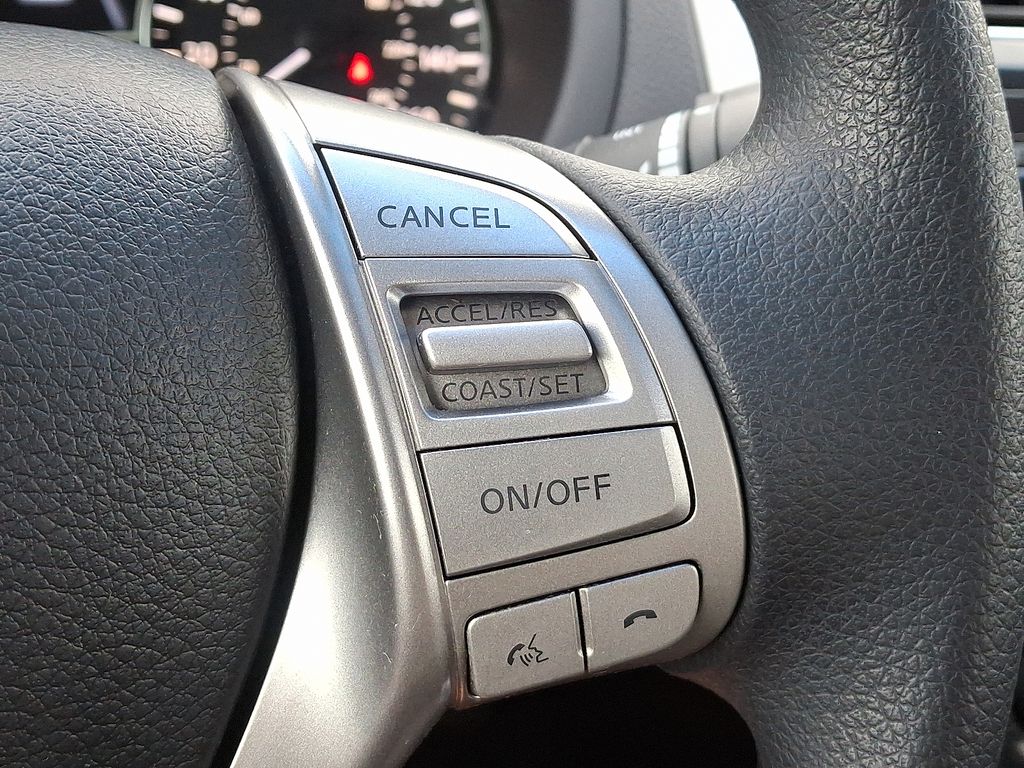 Thumbnail: 2014 Nissan Altima - 20