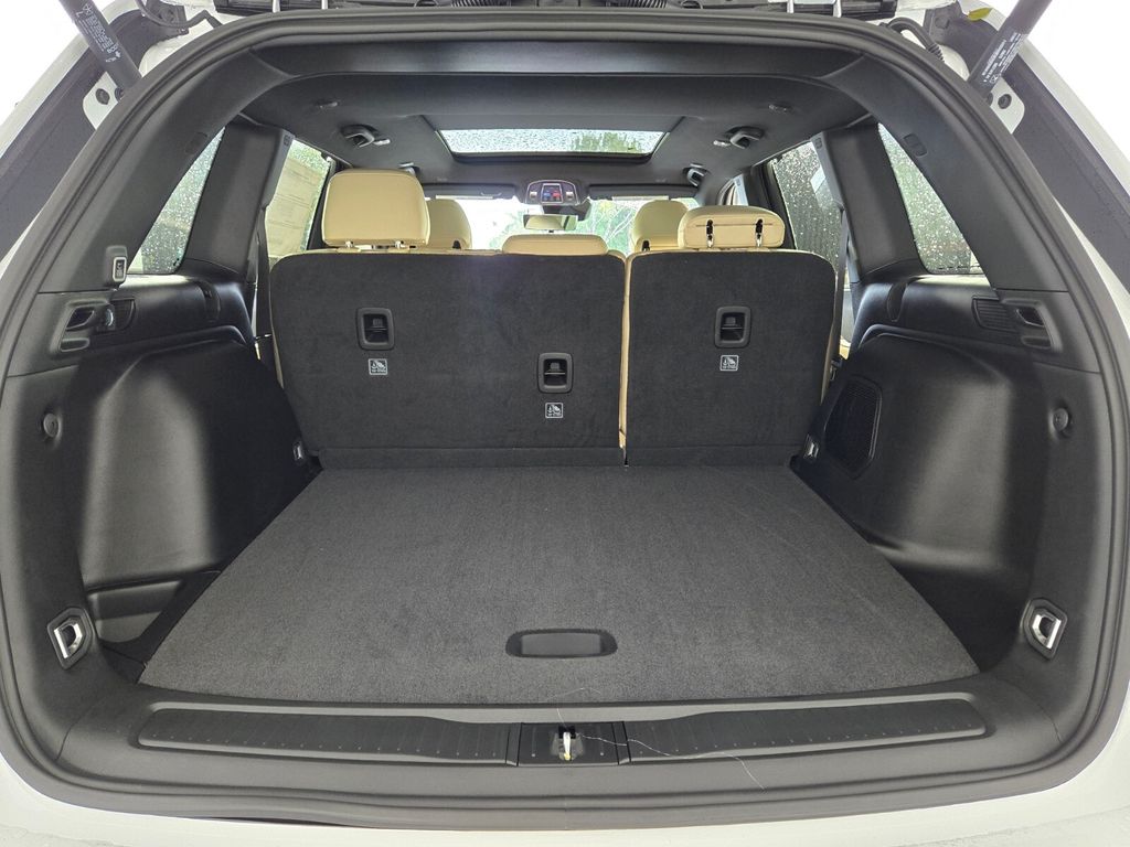 new 2025 Jeep Grand Cherokee car, priced at $41,585