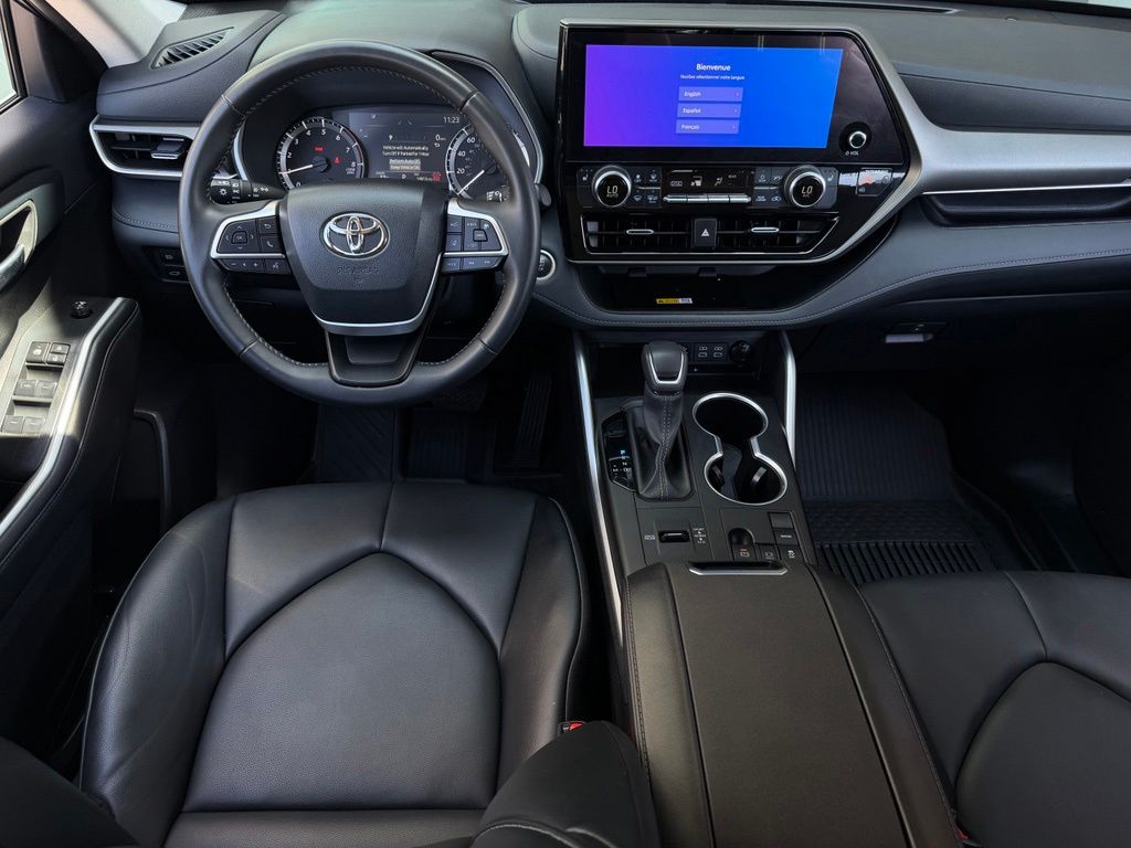 Used 2024 Toyota Highlander SUV