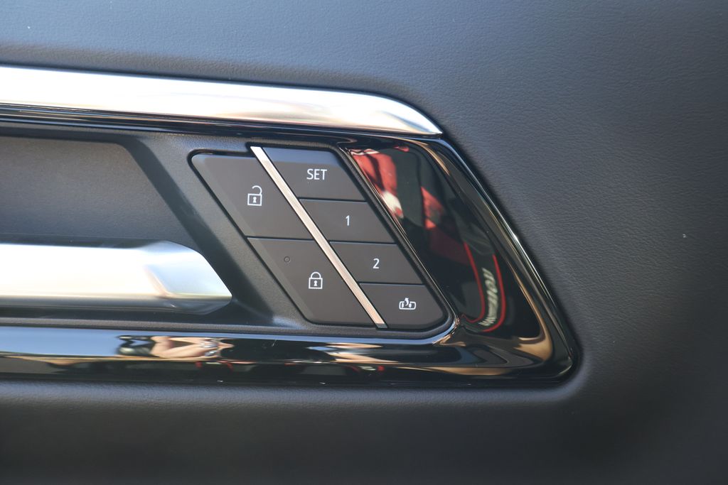 Thumbnail: 2025 Chevrolet Suburban - 20