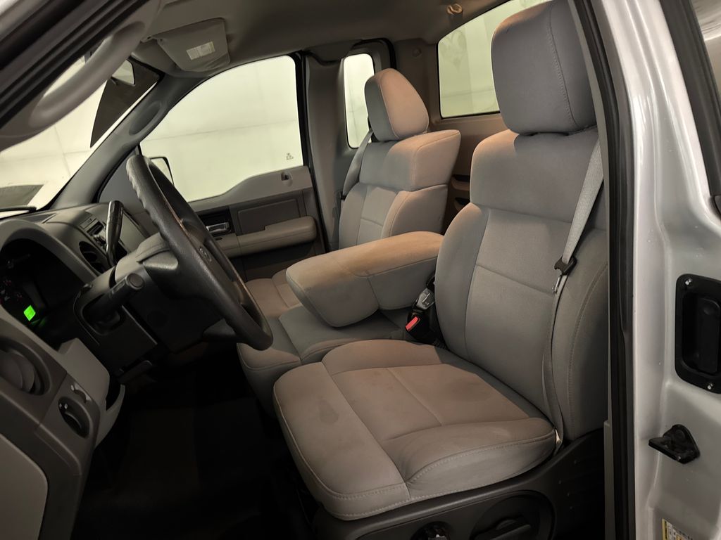 Used 2006 Silver Ford XL image 17