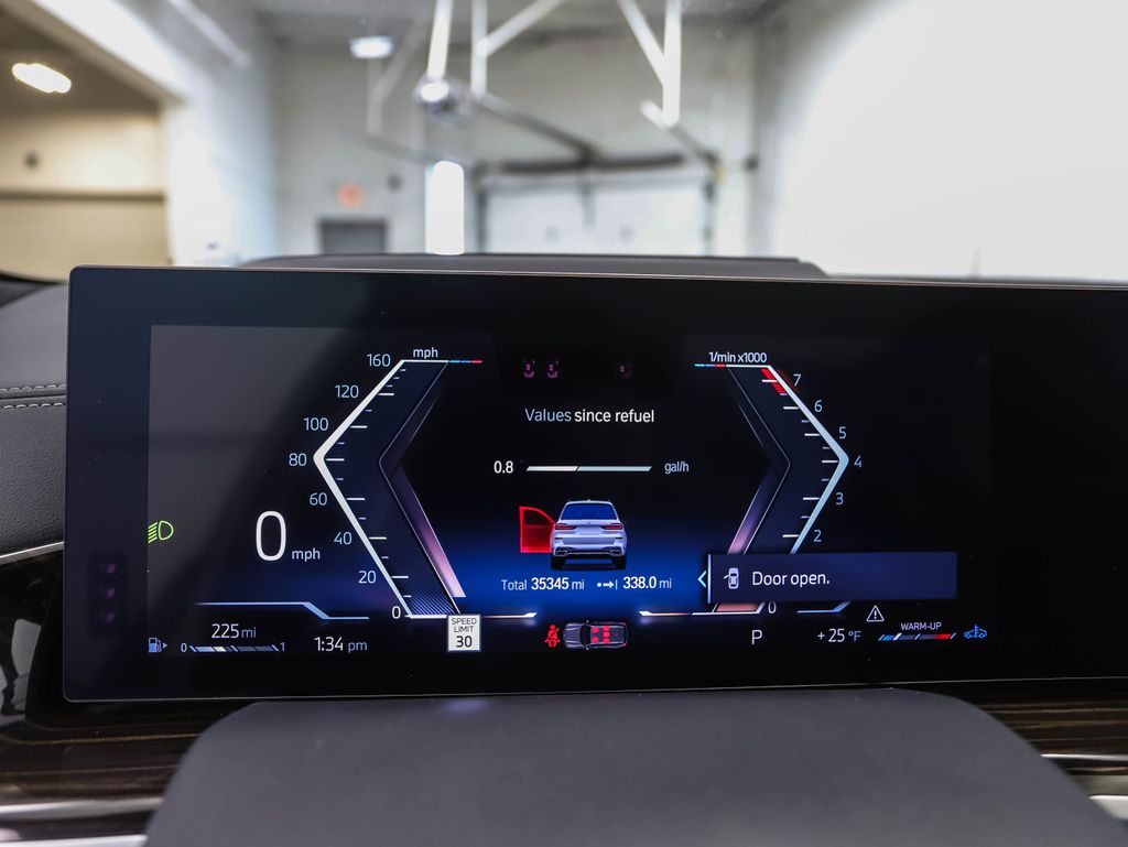 Thumbnail: 2023 BMW X7 - 14