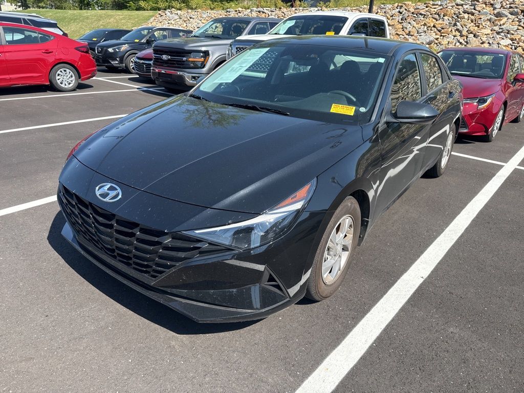 Phantom Black 2023 Hyundai Elantra SE FWD Sedan Front-Wheel Drive Continuously Variable Transmission