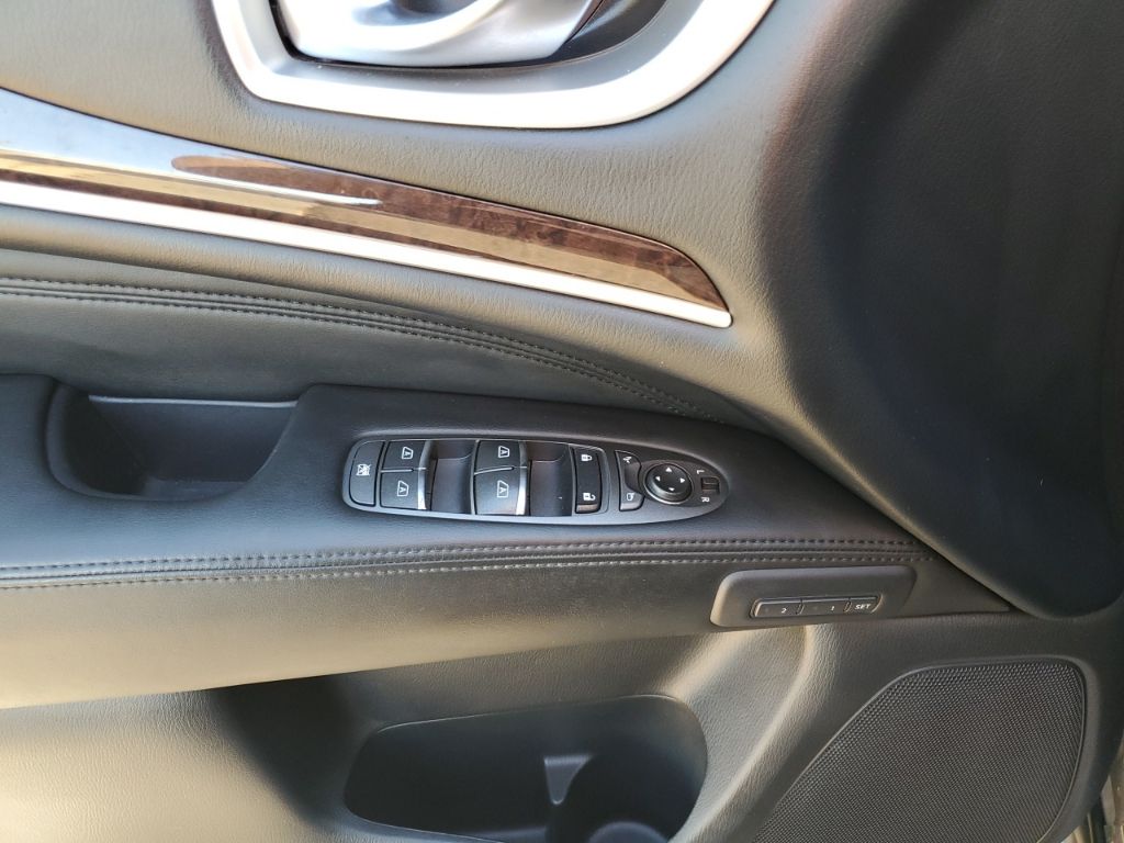 Used Car 2015 Infiniti Qx60  Base For Sale Under $10,000 In Austin, Texas
