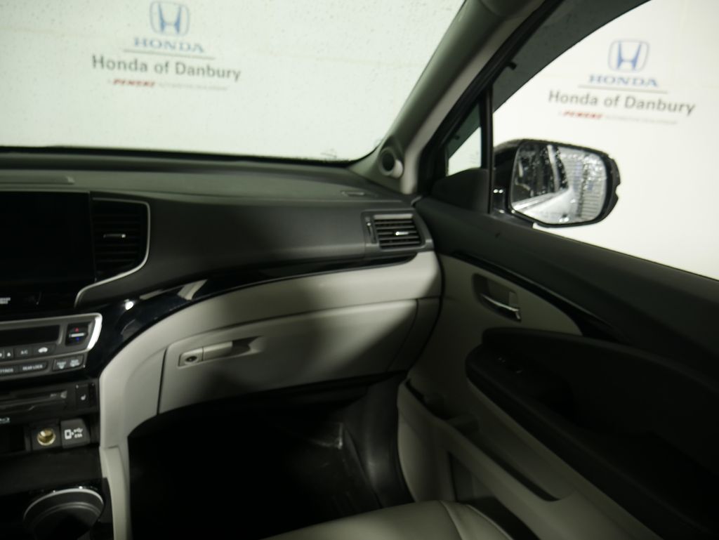 Thumbnail: 2019 Honda Pilot - 14