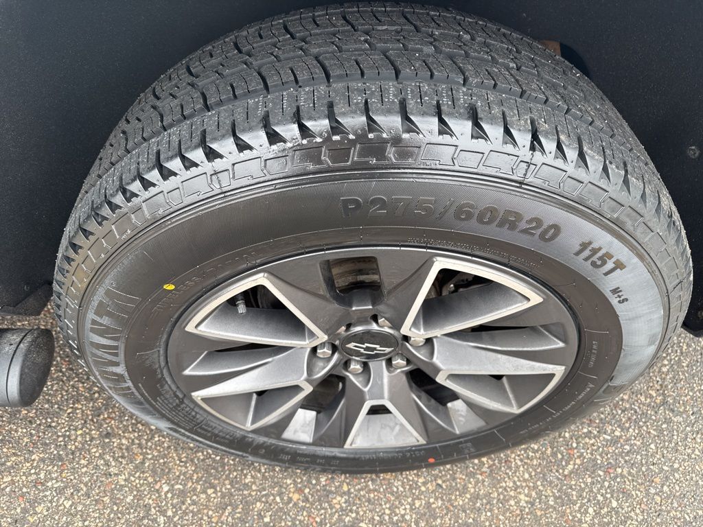 Used 2021 White Chevrolet Z71 image 14