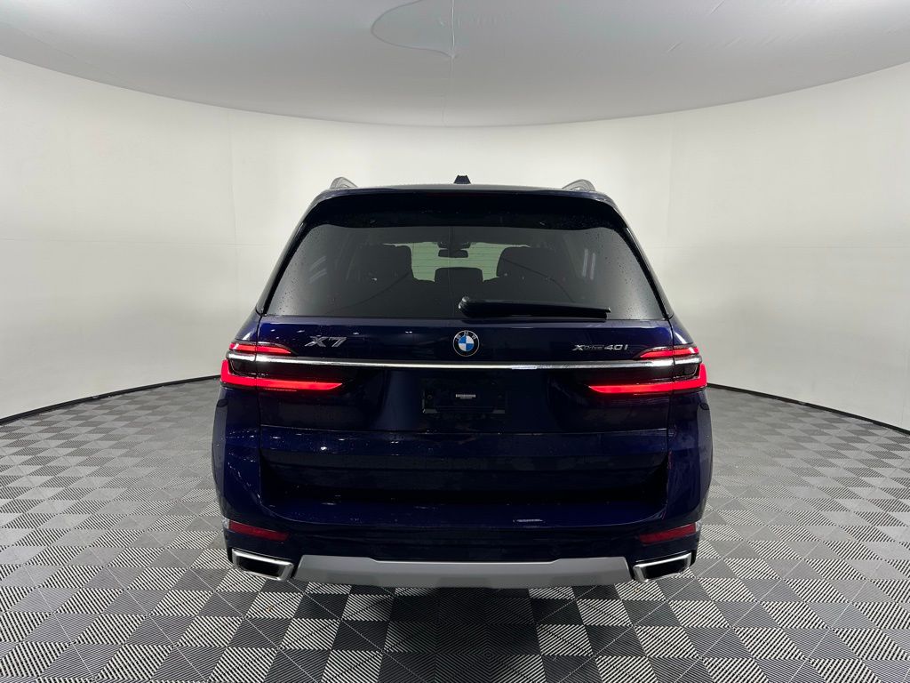 Thumbnail: 2023 BMW X7 - 6
