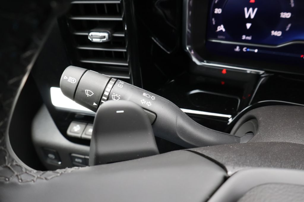 2025 Chevrolet Silverado 1500 LTZ 24