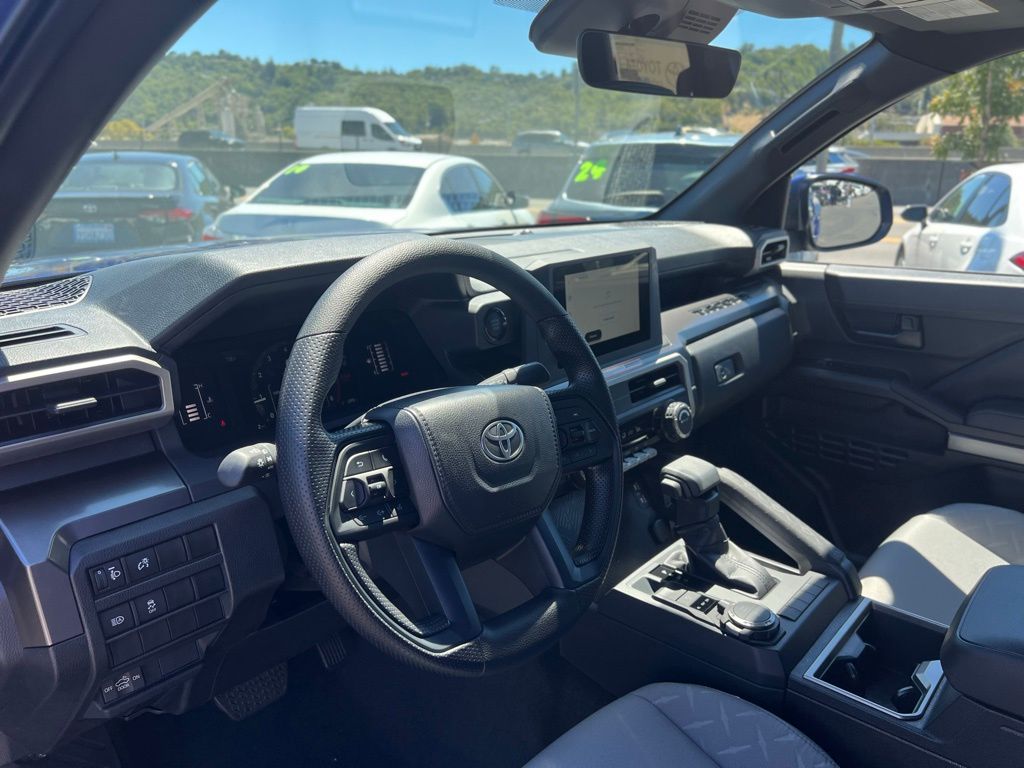 2025 Toyota Tacoma SR5 Double Cab photo 5