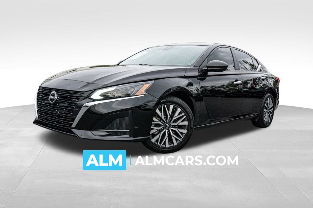 2024 Nissan Altima SV's photo