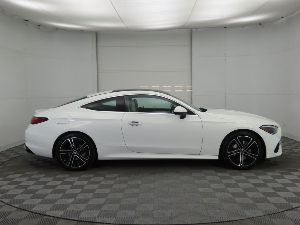 Thumbnail: 2026 Mercedes-Benz CLE - 4