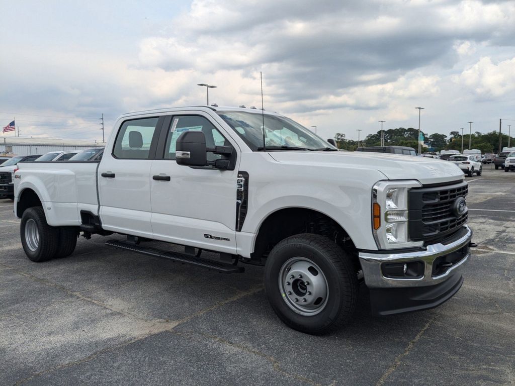 2025 Ford F-350 Super Duty XL