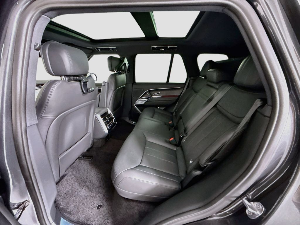 Thumbnail: 2027 Land Rover Range Rover - 22