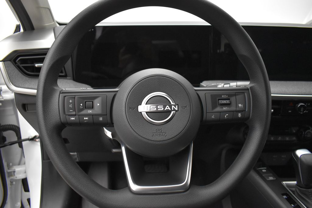 Thumbnail: 2026 Nissan Kicks - 16