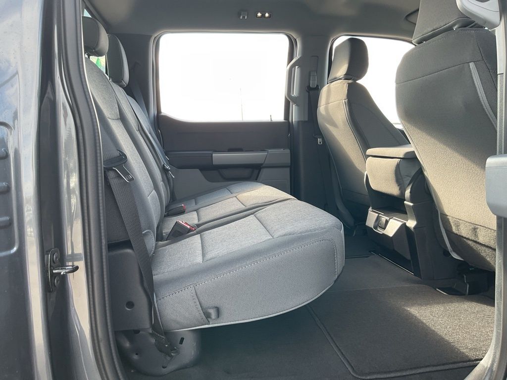 New 2026 Gray Ford XL image 24