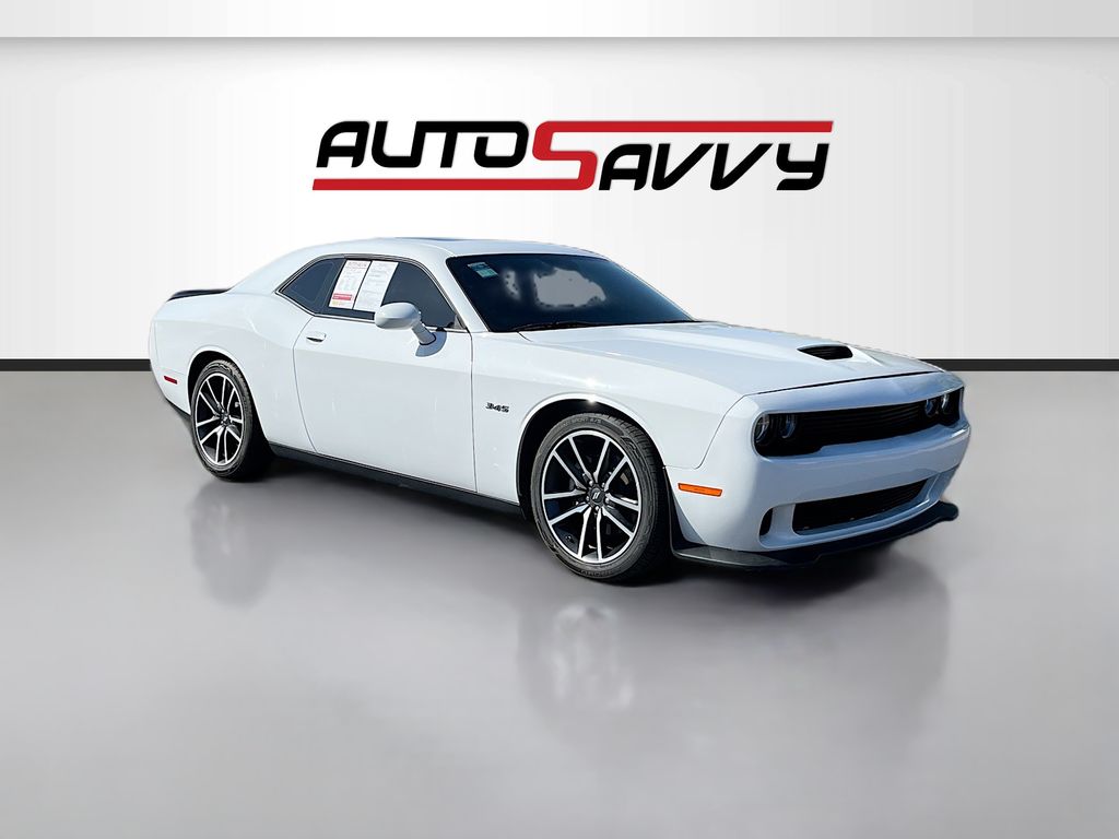 2023 Dodge Challenger R/T's photo