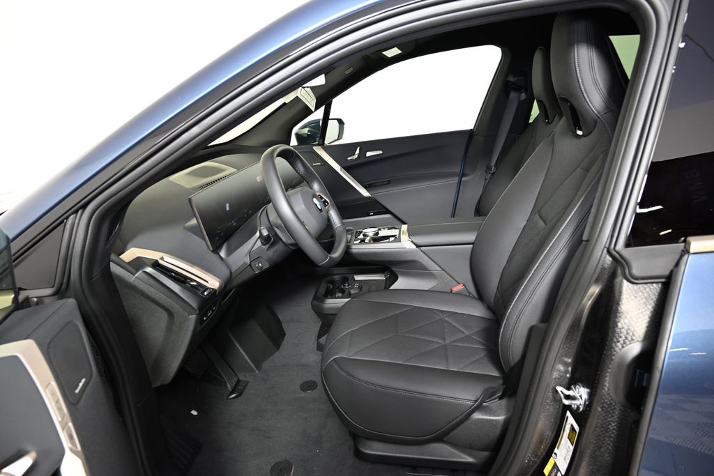 Thumbnail: 2026 BMW iX - 14