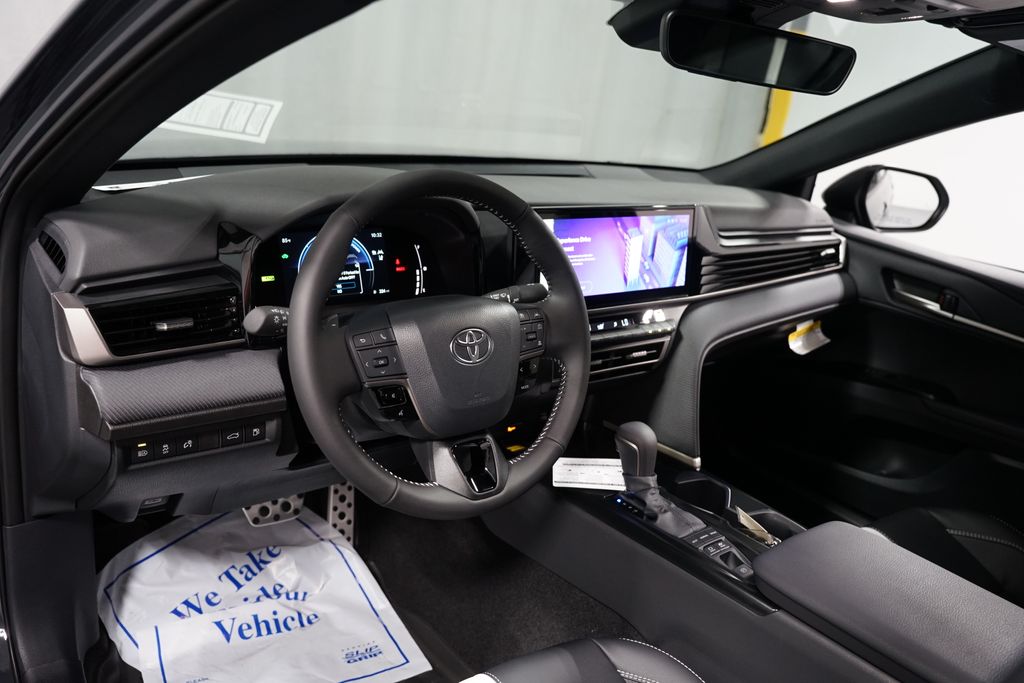 Thumbnail: 2025 Toyota Camry - 11