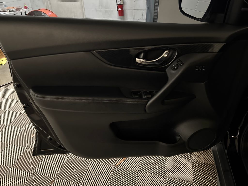 Certified Used 2018 Black Nissan SL image 16