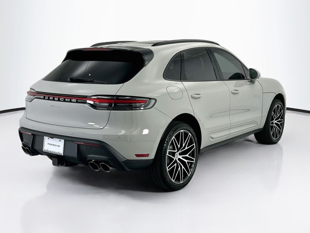 Thumbnail: 2026 Porsche Macan - 7