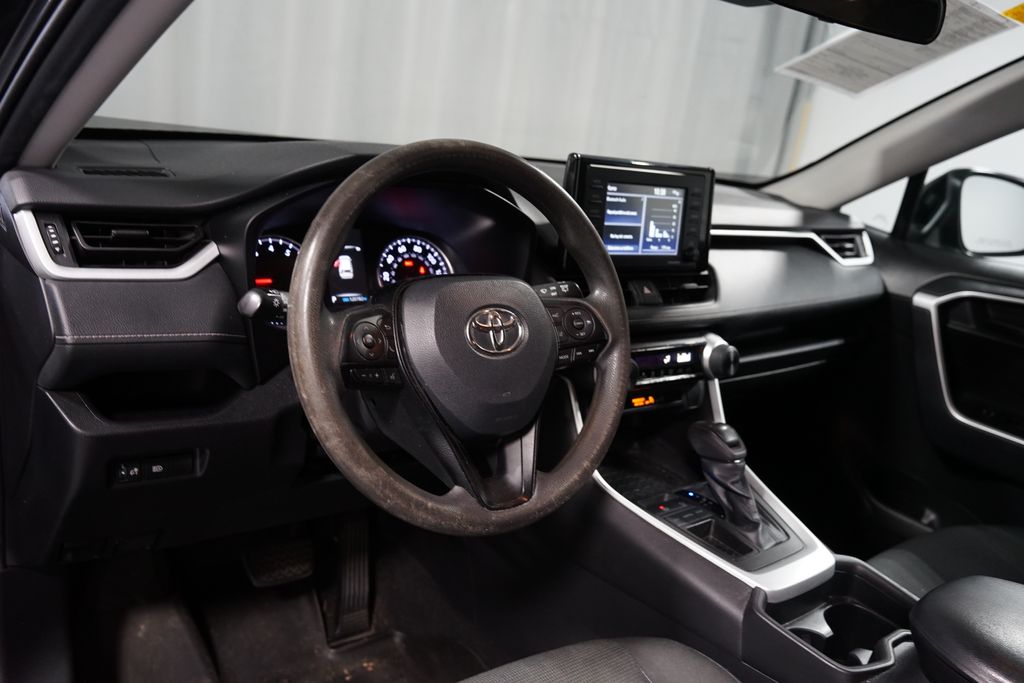 Thumbnail: 2020 Toyota RAV4 - 7
