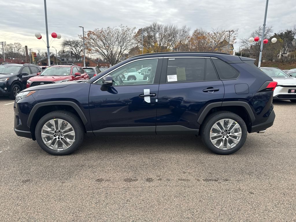 2025 Toyota RAV4 XLE Premium photo 4