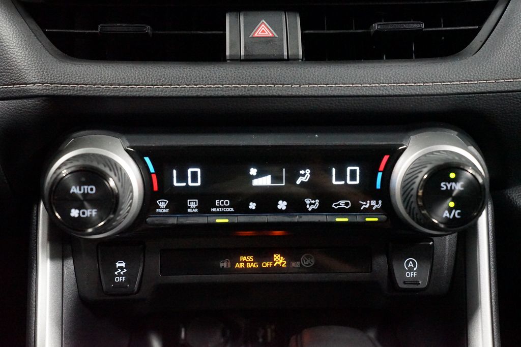 Thumbnail: 2025 Toyota RAV4 - 20