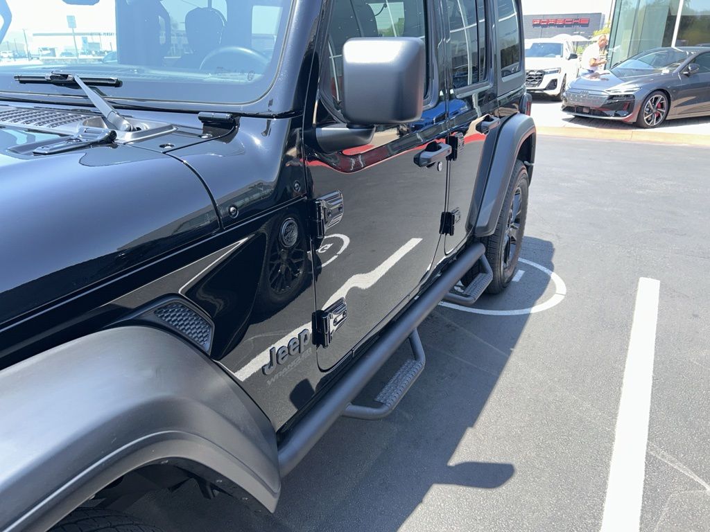 Thumbnail: 2021 Jeep Wrangler - 3