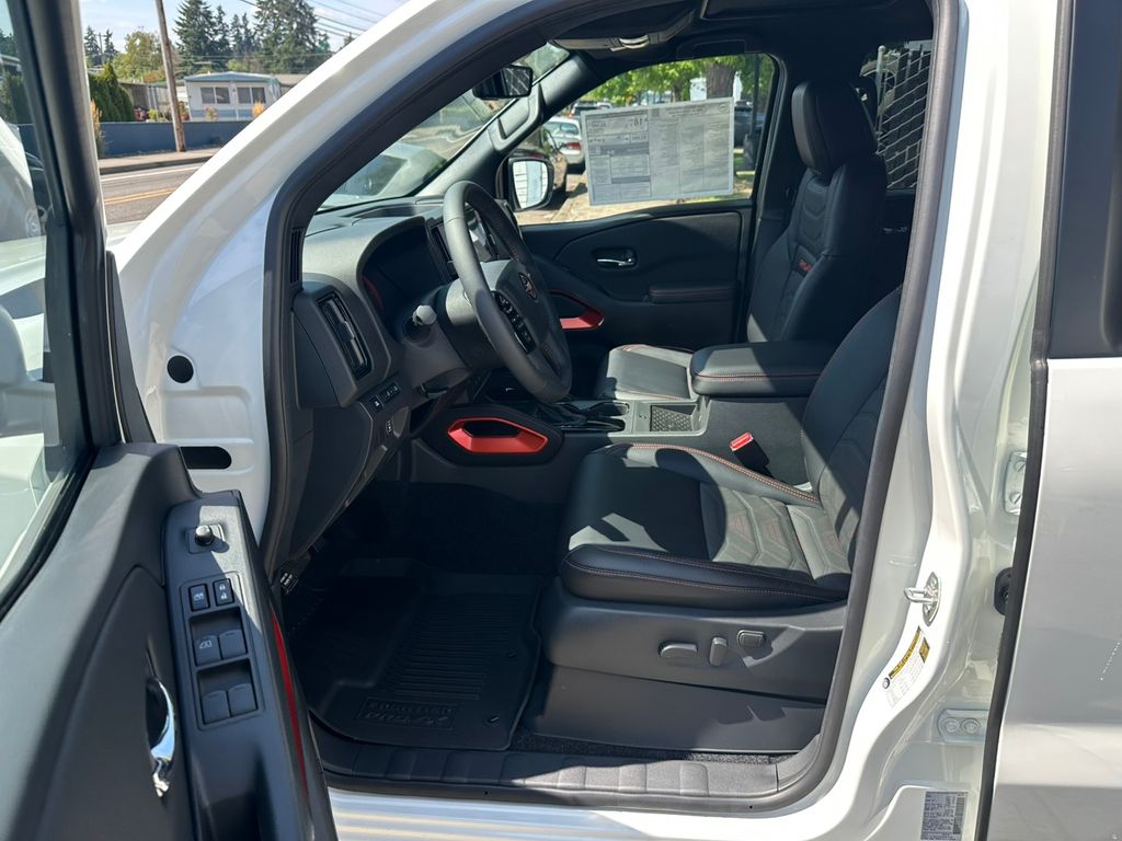 2025 Nissan Frontier PRO-4X