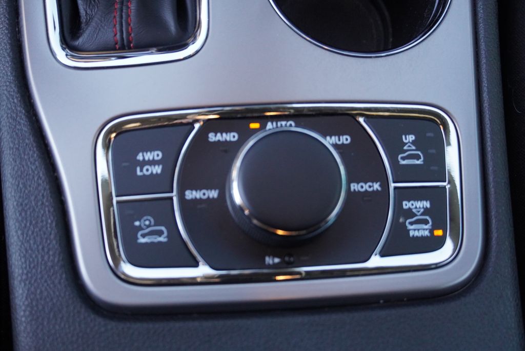 Used Car 2021 Jeep Grand Cherokee  Trailhawk For Sale Under $25,000 In Taylor, Texas