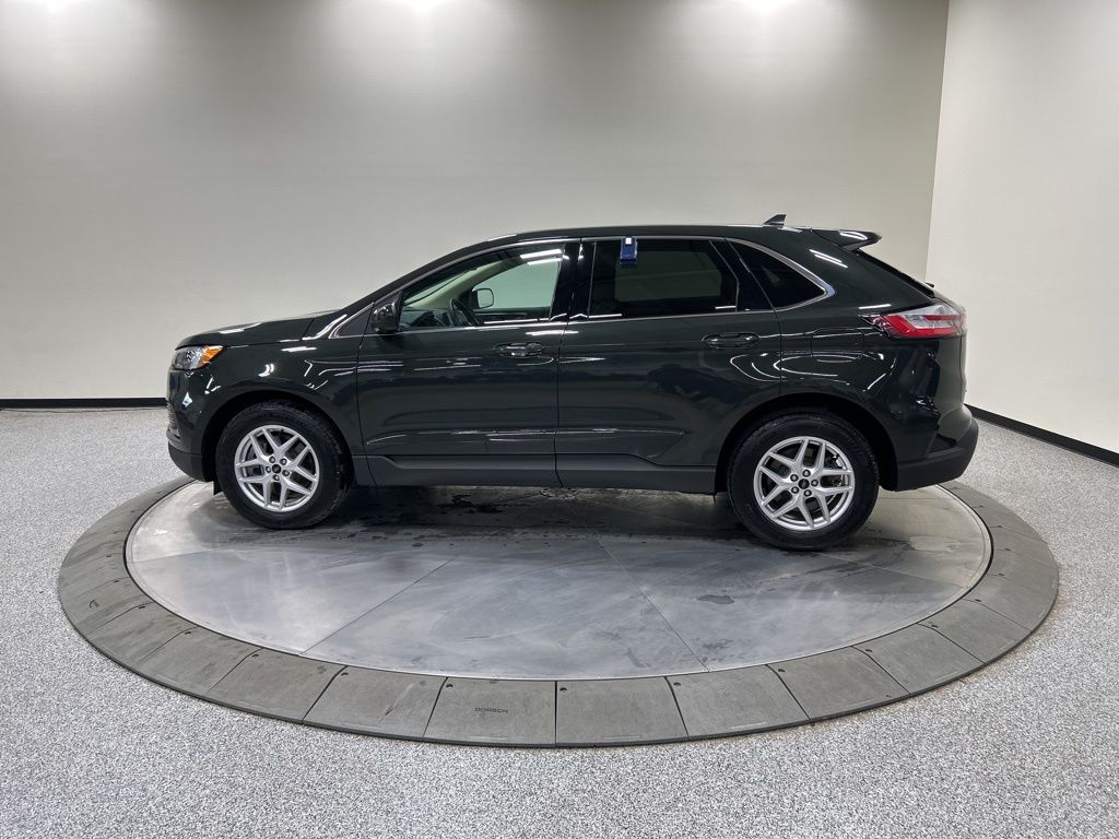 used 2024 Ford Edge car, priced at $29,986
