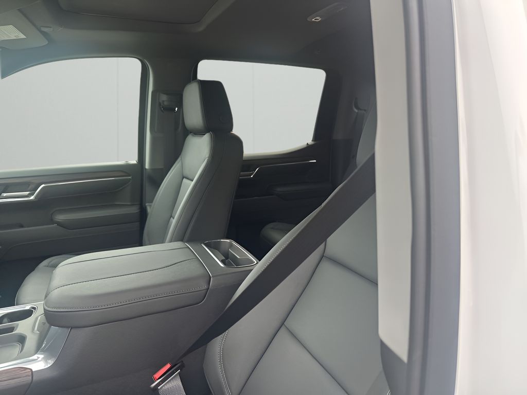 New 2026 White GMC SLT image 26