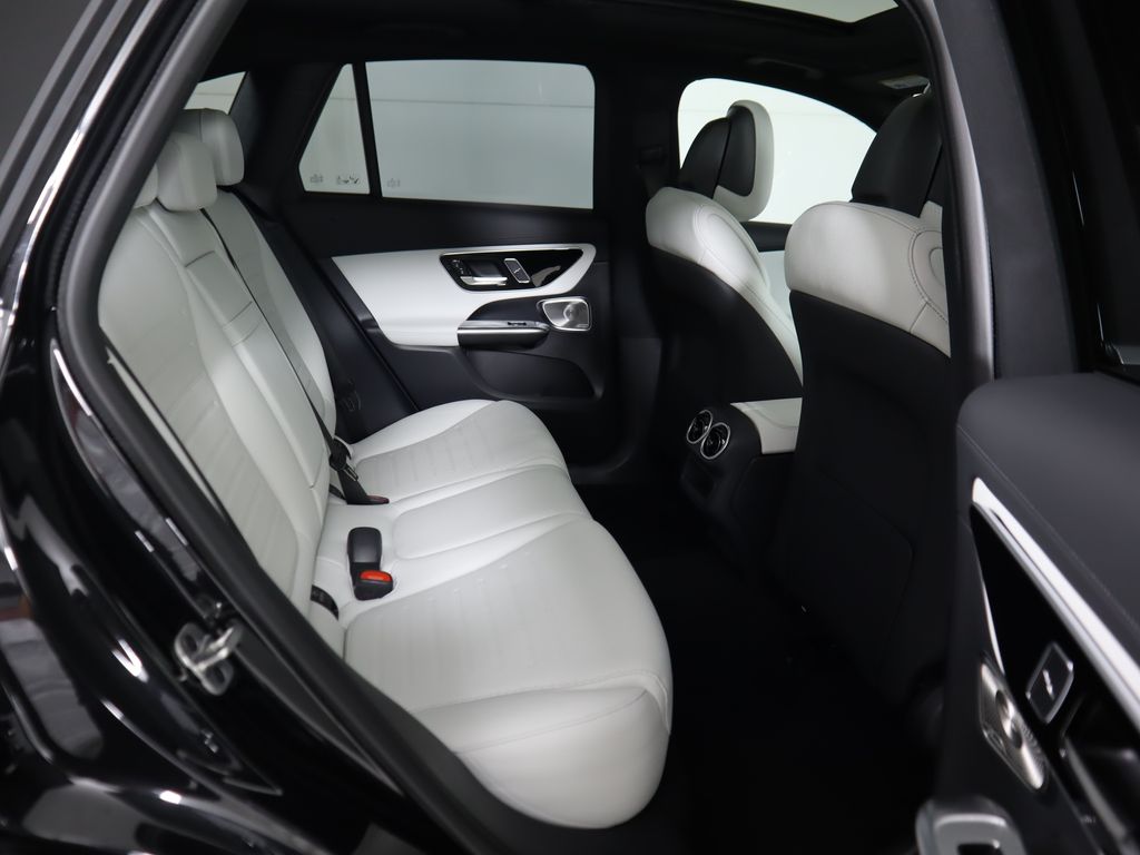 Thumbnail: 2026 Mercedes-Benz GLC - 24