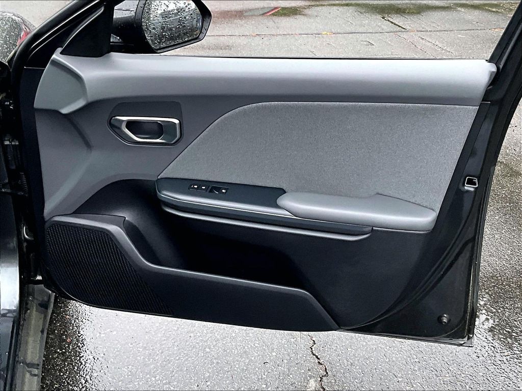 2025 Kia K4 — photo 12
