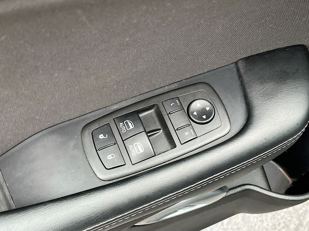 2021 Dodge Challenger SXT - Photo 18