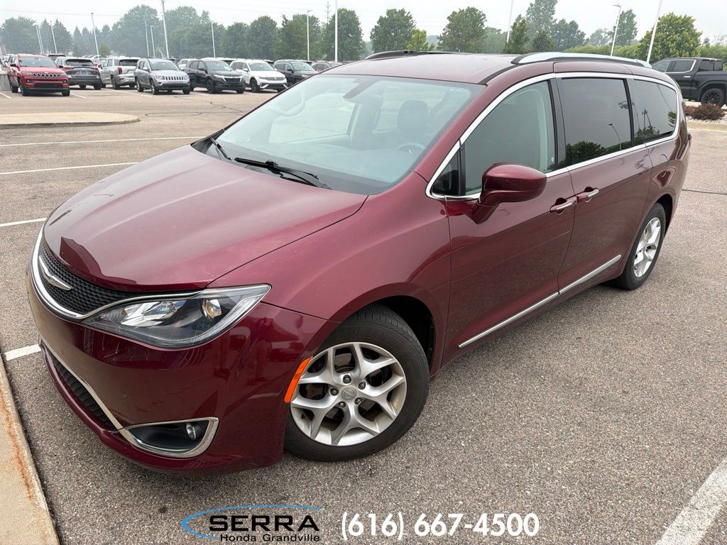 2017 Chrysler Pacifica Touring L Plus FWD