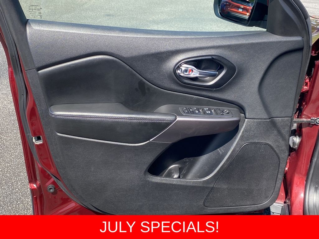 Used 2021 Jeep Cherokee SUV