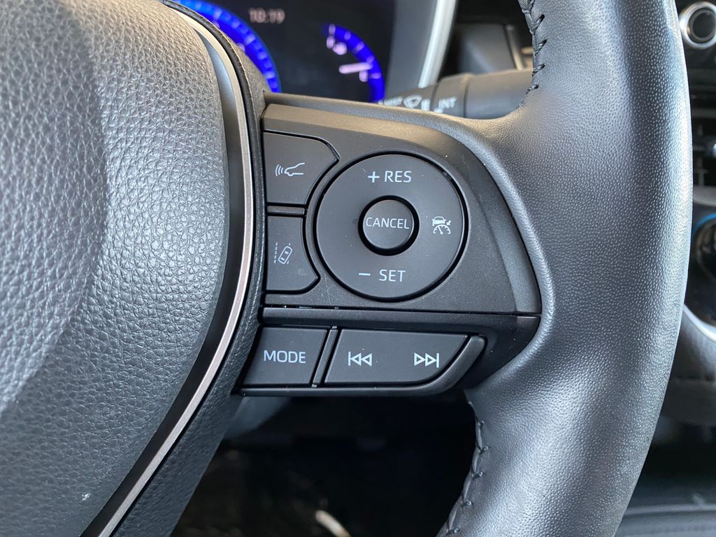 2020 Toyota Corolla XSE 13