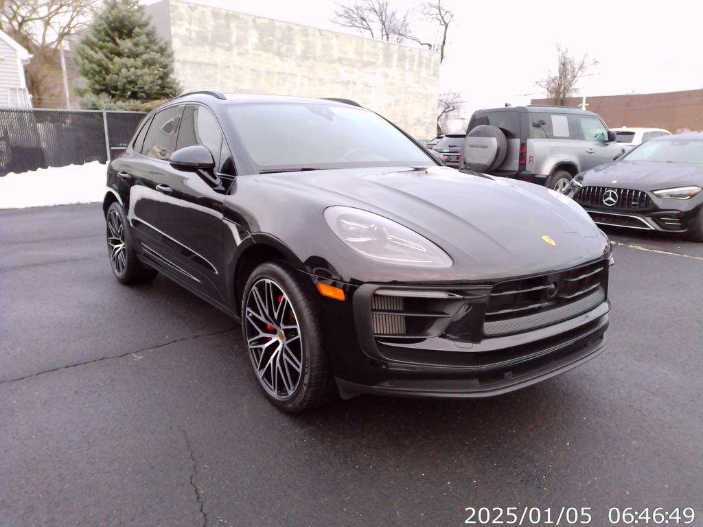 Thumbnail: 2023 Porsche Macan - 7