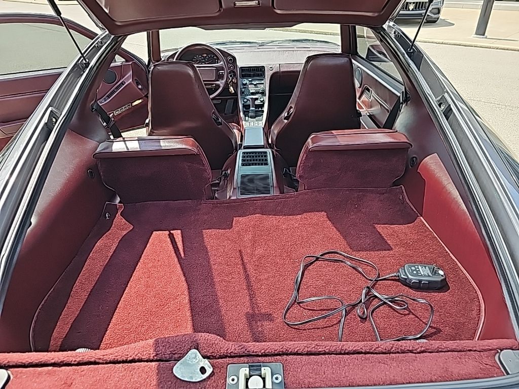 1986 Porsche 928 S 29