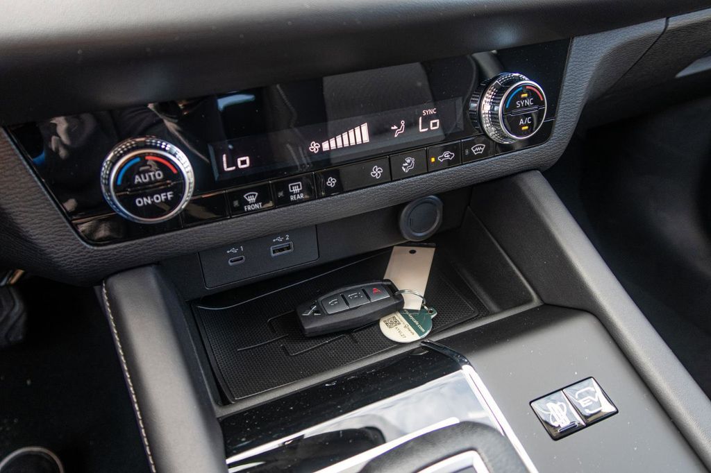 2024 Mitsubishi Outlander PHEV ES S-AWC