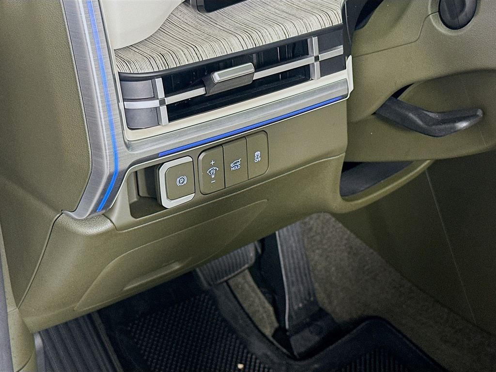 Thumbnail: 2025 Hyundai Santa Fe - 10