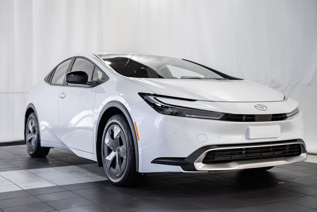 2024 Toyota Prius Prime SE FWD