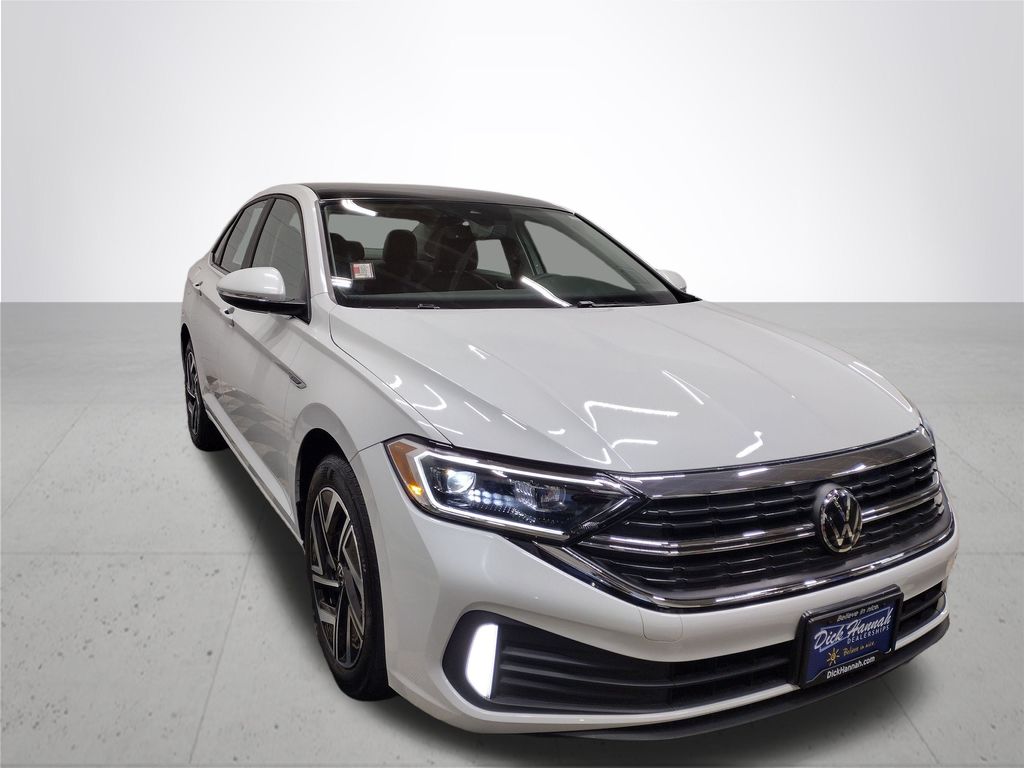 2024 Volkswagen Jetta 1.5T SEL photo 4